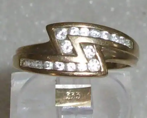 Ring aus 333 Gold mit weißen Steinen, Gr. 51, Ø 16,2 mm