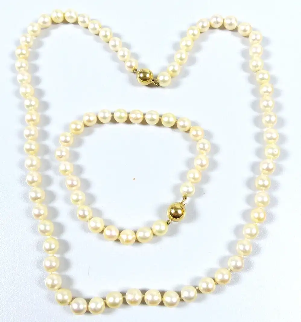 Zuchtperlenkette und Armband mit Verschlüssen aus 750 Gold 0