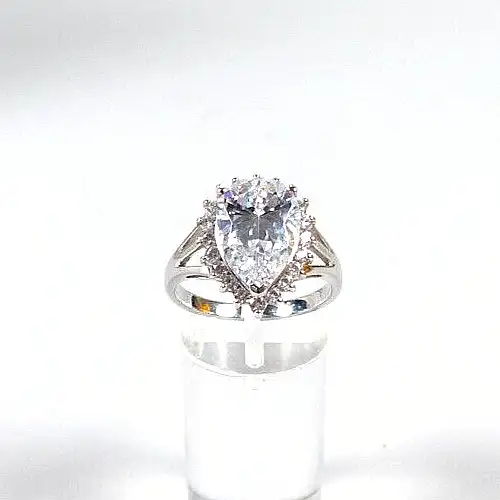 Ring aus 925 Silber mit Zirkonia  Größe 63