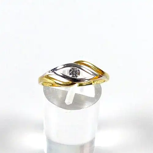 Ring aus 333 Gold mit Zirkonia Größe 63  neuwertig