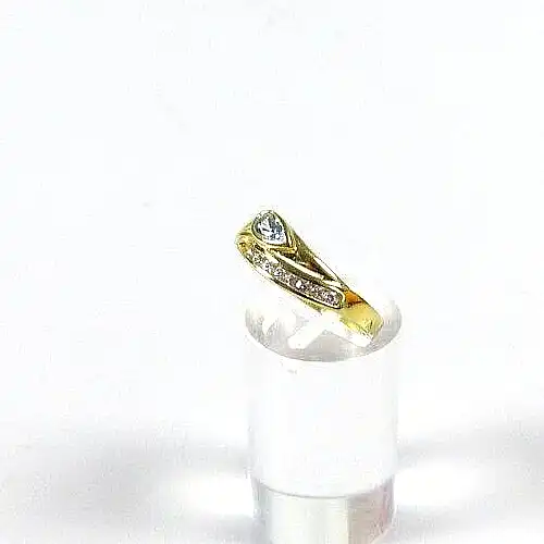 Ring aus 333 Gold mit Aquamarin und Zirkonia neuwertig Größe 58 2