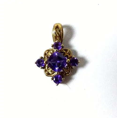 Toller alter Anhänger aus 333 Gold mit Amethyst