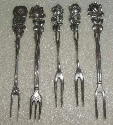 5 Vorlege-Gabeln Hildesheimer Rose aus 800 Silber  (da3871)