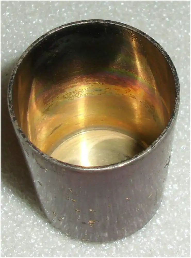 russischer alter emaillierter Schnaps-Becher mit Krone aus 84er Silber (da3376) 3