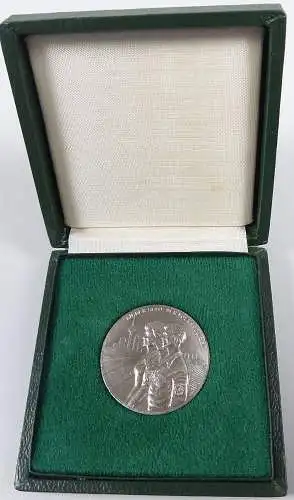 original alte DDR Medaille An der Seite der Volkspolizei in OVP    selten