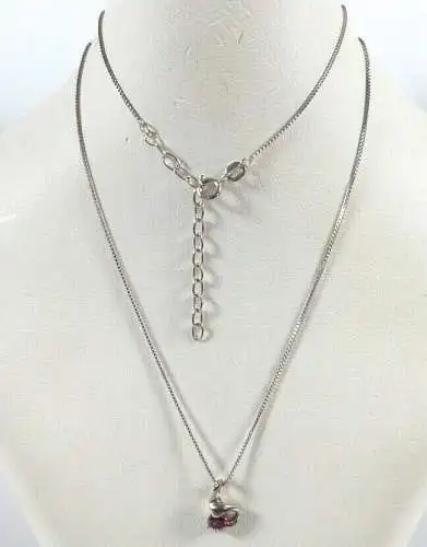 Kette aus 925 Silber mit Anhänger mit rotem Stein     