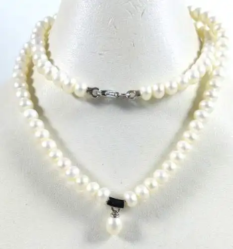 Zuchtperlenkette mit Verschluß aus 925 Silber mit Anhänger aus 925 Silber