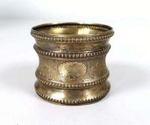 sehr schöner alter Serviettenring aus 750 Silber  Gründerzeit