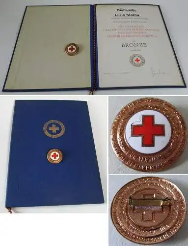 Ehrenzeichen des DRK der DDR mit Urkunde