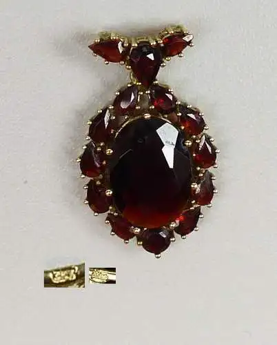 Anhänger aus 333er Gold mit Granate  signiert              (da4838)