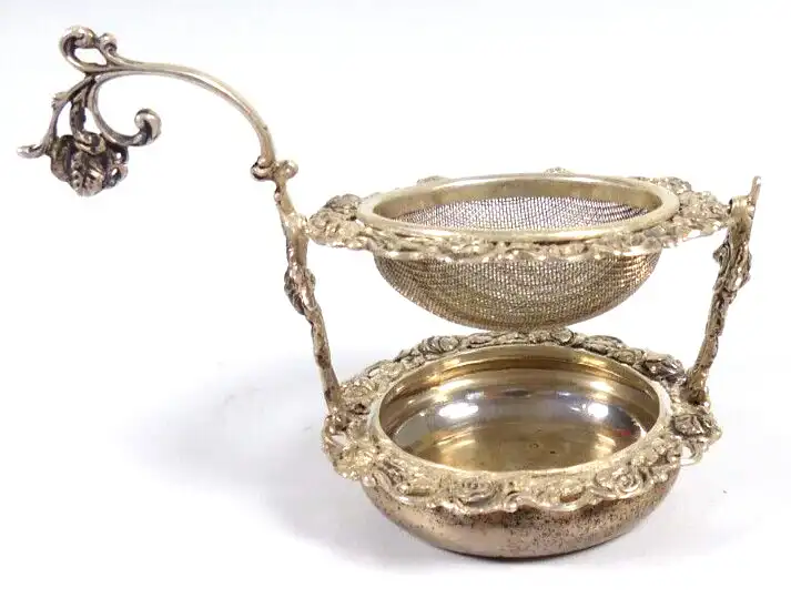 Teesieb mit Abtropfschale mit Rosen aus 835 Silber signiert CB 2