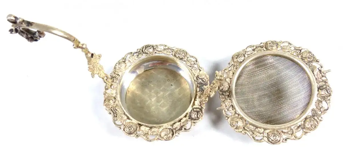 Teesieb mit Abtropfschale mit Rosen aus 835 Silber signiert CB 5