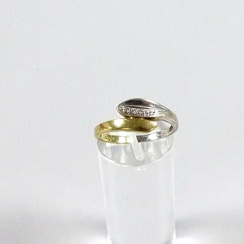Ring aus 333 Gold  Weißgold und Gelbgold mit  Diamanten 0,03 ct.  Größe 57