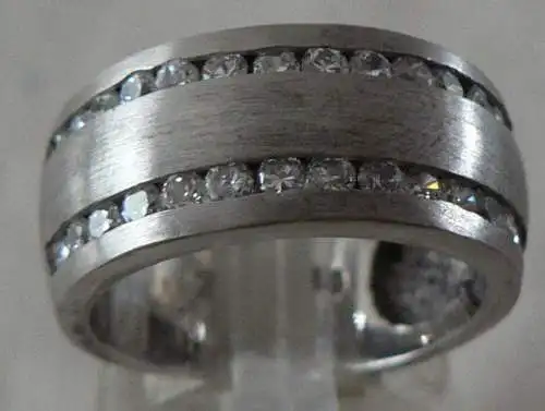 Ring Gr. 55 aus 925 Silber mit Zirkonia