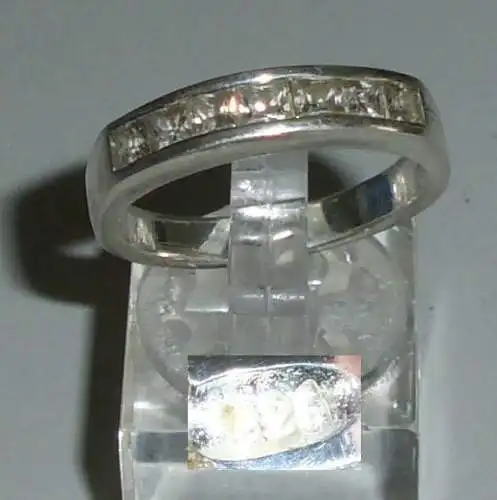 Ring aus 925 Silber mit weißen Steinen, Gr. 62/Ø 19,7 mm  (da4251)