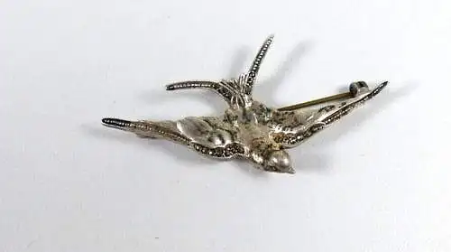 alte Brosche Schwalbe aus 835 Silber mit Markasiten