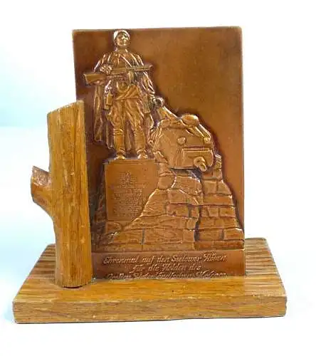 DDR Ehrengabe Ständer mit Plakette Ehrenmal auf den Seelower  Höhen