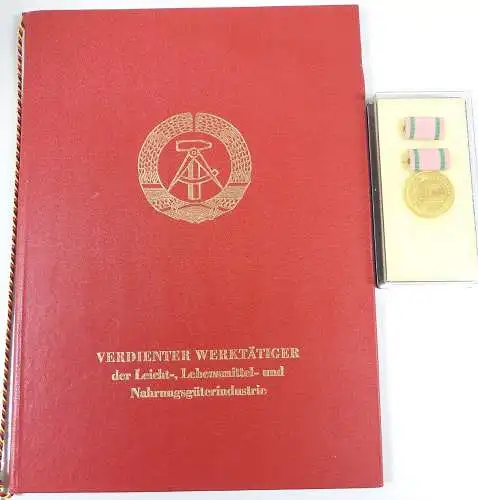 DDR original Verdienter Werktätiger der Leicht und Lebensmittelindustrie