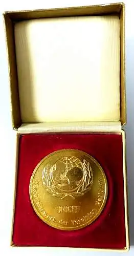 original alte DDR Unicef Nationakomitee Medaille Kinderhilfswerk in OVP