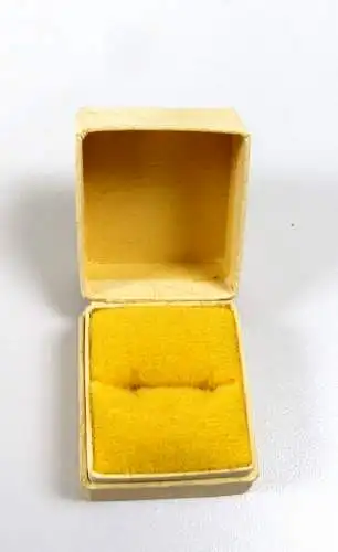 original alte Schmuckschachtel Schmucketui für Ring oder Ohrringe Fischer Wismar