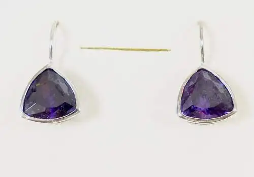 Ohrringe aus 925 Silber mit amethystfarbenen Stein     (da6359)