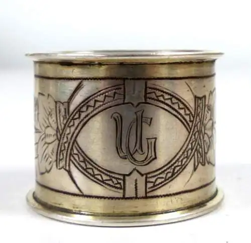 Serviettenring aus 875  Silber mit Monogramm U G von 1893