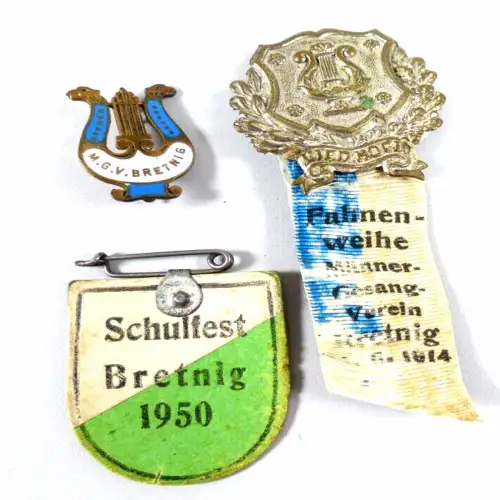 3 original Abzeichen Bretnig ab 1914 bis 1950 und Männergesangsverein emailliert