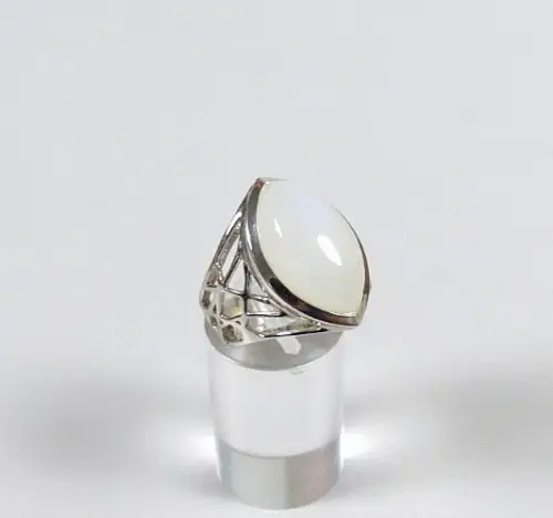 Ring aus 925 Silber  mit Mondstein  Größe 53