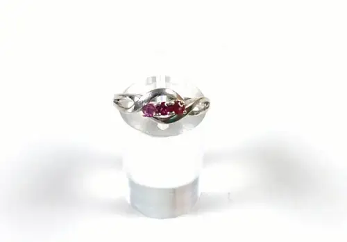 Ring aus 835 Silber mit Rubine  Größe 57