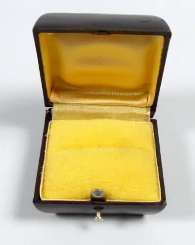 original alte DDR Schmuckschachtel aus Bakelit hoch für Ring  neuwertig