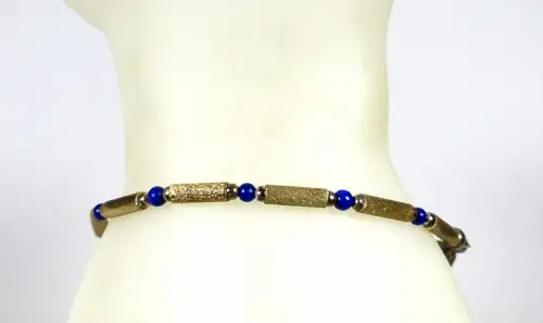 Armreif aus 925 Silber mit blauen Perlen