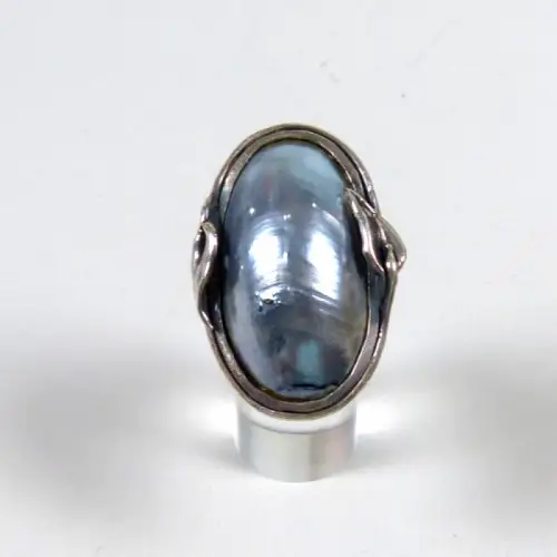 Großer dekorativer Ring aus 925 Silber mit Power Shell signiert,  Größe 60
