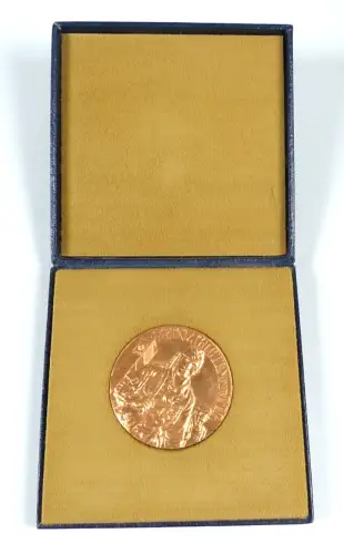 Große Bronzemedaille Grenztruppen der DDR in OVP