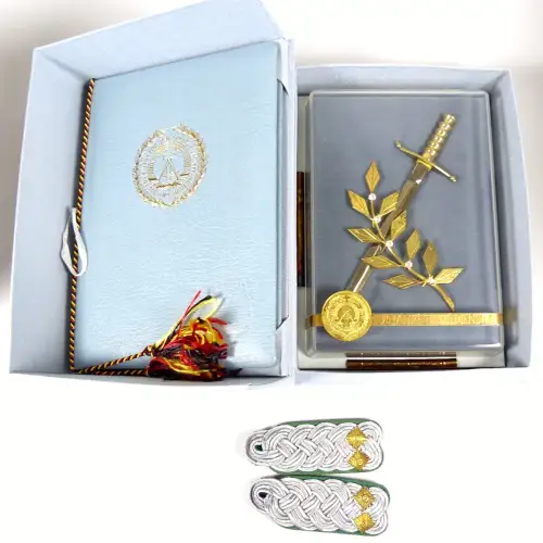 Ehrengeschenk NVA 25 Jahre Treue Dienste mit Uhrkunde