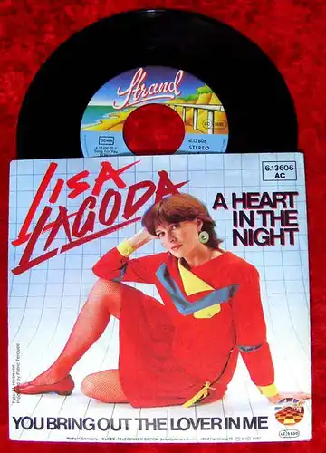 Single Lisa Lagoda: A Heart in the Night