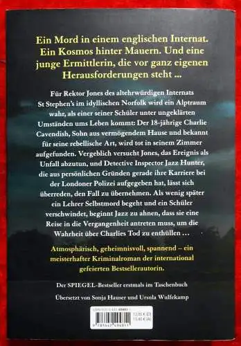 8 Taschenbücher von Lucinda Riley  - Sammlung - Die Toten von Fleat House usw...