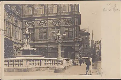 Wien "An der Oper" Privat-Foto als Ansichtskarte 1923 gelaufen nach Dresden mit 5 Gr. Briefmarke