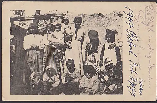 Mazedonien Einwohner eines Dorfes auf Feldpostkarte  - nur vs. beschrieben um 1917