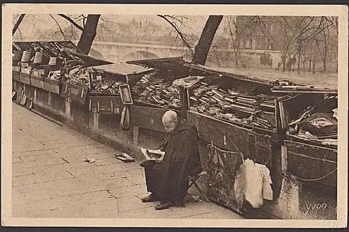 Paris ... en Flanant Bouquiniste du Quai Voltaire AK 1930 Alter Buchhändler Straßenverkauf  old-book dealer