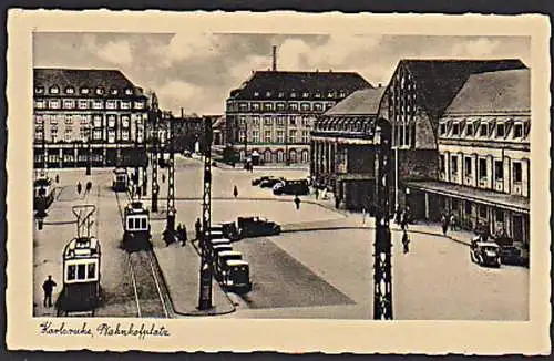 Ak 1935 KARLSRUHE am Schwarzwald Bahnhofsplatz Straßenbahn MWSt. mit Gebäude