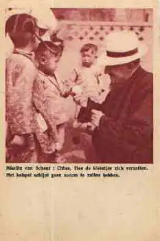 Missionar mit Kindern China * ca. 1930