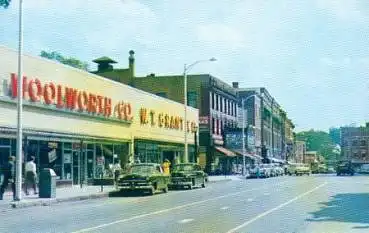 Brattleboro Main Street mit Woolworth Kaufhaus, * ca. 1960