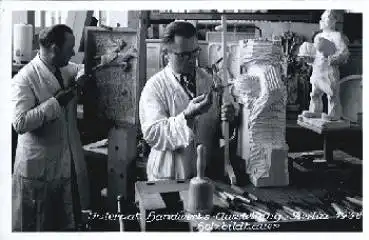 Berlin Internationale Handwerksausstellung Holzbildhauer * 1938