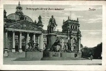 Berlin Reichstagsgebäude und Bismarckdenkmal o 19.4.1922