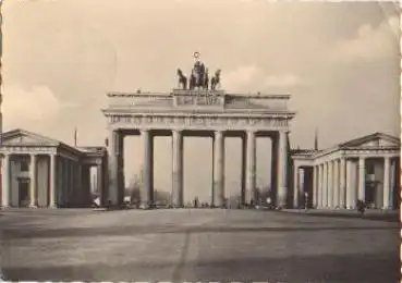 Berlin Brandenburger Tor o 18.2.1966