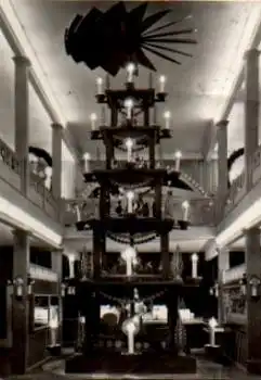 09548 Seiffen, Große Pyramide im Spielzeugmuseum Weihnachten, * ca. 1970