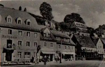 01824 Wehlen Straßenansicht mit Rathaus gebr. ca. 1960