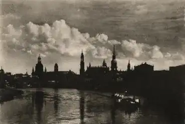 Dresden von der Marienbrücke Frauenkirche o 1.7.1962