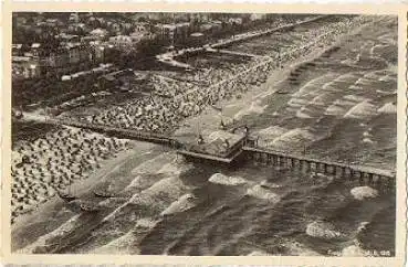 17419 Ahlbeck Luftaufnahme mit Seebrücke und Strand * ca. 1930