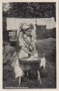 Spreewald Trachten Spreewälderinnen beim Wäschewaschen * ca. 1940